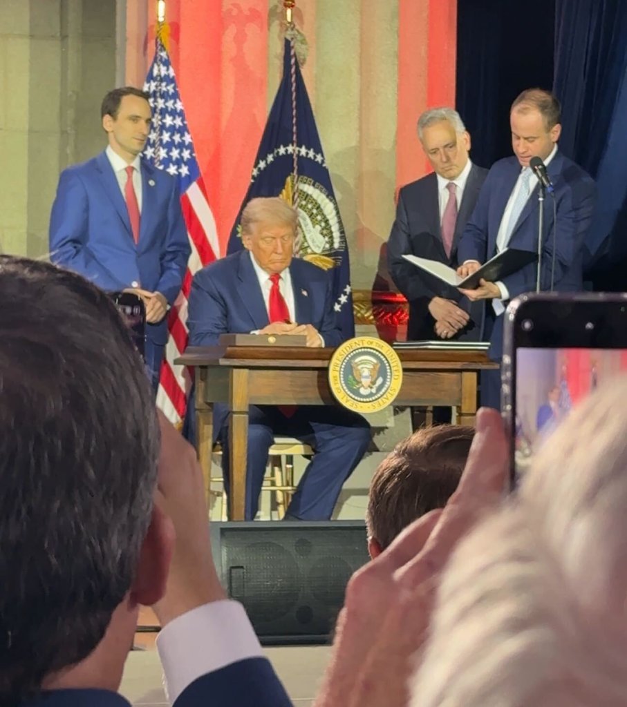 S&P 500 up 2.6% in July so far. Next week big macro (FOMC, jobs, tariffs) but we expect stocks to finish July strong.